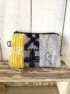 ミナペルホネン lumiukkoミニポーチ　パッチワーク　雪だるま　・:*+.