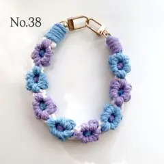 【年末セール♡】ハンドストラップ　マクラメ　水色　紫　ハンドメイド　ギフト