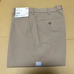 UNIQLO ユニクロ 感動パンツ ライト ベージュ 76×76のサムネイル