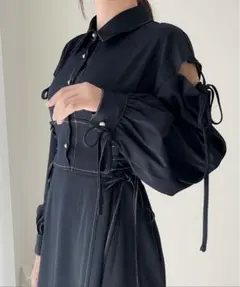 【mily bilet】肩空きリボン使いステッチ配色ワンピース