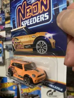 Hot Wheels NEON SPEEDERS MINI Cooper