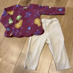 果物柄長袖トップスと白パンツセット