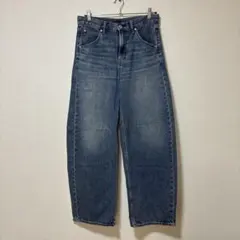 UNIQLO バギーカーブジーンズ　ユニセックス