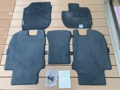 ホンダ VEZEL ヴェゼル 純正RU1 RU2 RU3 RU4 フロアマット - メルカリ