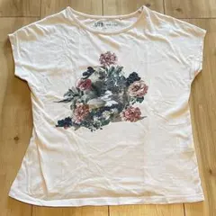 ユニクロ　UT 花と猫プリント Tシャツ 130
