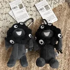 【完売品】黒ミャクミャク2個セット 立ち座りカラビナ付き大阪関西万博
