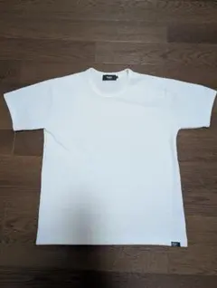 嫁*紐様 AZUL by MOUSSY ホワイト Tシャツ M