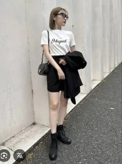 スナイデル　ロゴプリントTシャツのサムネイル