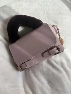 薄紫色ファー付きショルダーバッグ