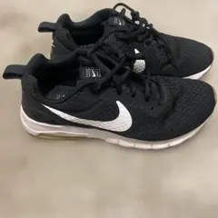 Nike ブラック スニーカー