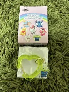 ディズニーストア　フラッグシップ東京　ポップアップ　エイリアン カラビナ