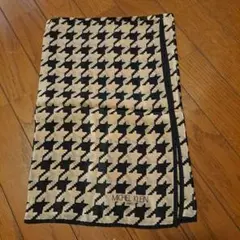 MICHEL KLEIN ハウンドトゥース スカーフ