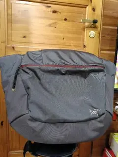 ARC'TERYX メッセンジャーバッグ ショルダーバッグのサムネイル