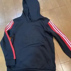 adidas フード付きパーカー 黒 赤ストライプ