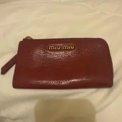 miu miu レザーレッドのサムネイル