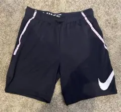 Nike トレーニング　ハーフパンツ Lサイズ