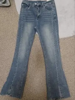 SHEIN Dazy Star 無地柄 スリットヘム フレアレッグジーンズ