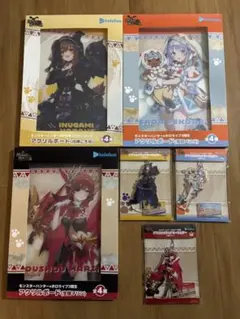 ホロライブ　戌神ころね・兎田ぺこら・宝鐘マリン　アクリルボード・アクリルスタンド