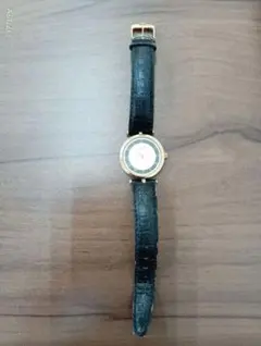 稼働　GUCCI アナログ腕時計 ゴールド/ブラック　クオーツ　革ベルト