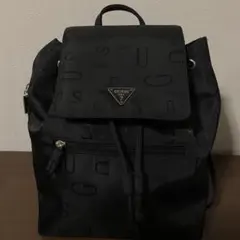 ☆開店セール☆使用数日 美品 GUESS ナイロン ブラック ロゴ バックパックのサムネイル