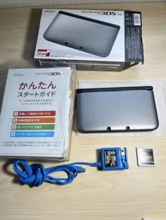 ニンテンドー3DS LL シルバー×ブラック +充電器とソフト
