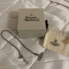 Vivienne Westwood オーブ ネックレス