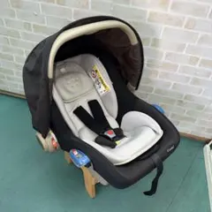 コンビ　ベビーシート　チャイルドシート 新生児からのサムネイル