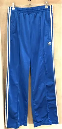 【フリークスストア】アディダス 限定展開 トラックパンツ