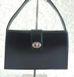 美品 アニエスベー ボヤージュ レザー ターンロック ハンドバッグ 黒