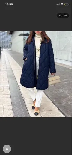 ネイビー キルティングダウンジャケット フード付き