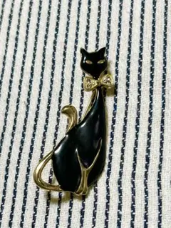七宝焼の猫のブローチ　黒猫