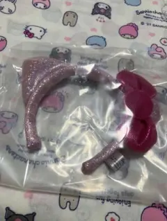 サンリオ　シークレットミニカチューシャ　ハローキティ　キラキラ素材