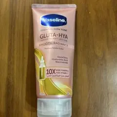 200ml Vaseline GLUTA-HYA DEWY RADIANCEのサムネイル