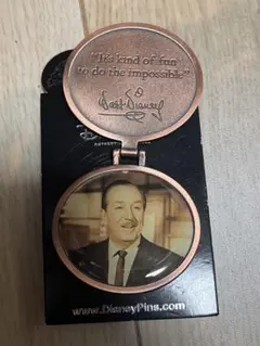 ウォルトディズニー　ピンバッジ