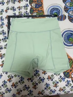 トレーニング用ショートパンツ ライトグリーン ポケット付き男性のサムネイル