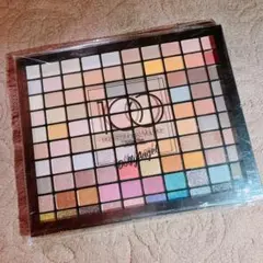 Dolly Angel プロフェッショナルボリューム　100カラー　アイシャドウ