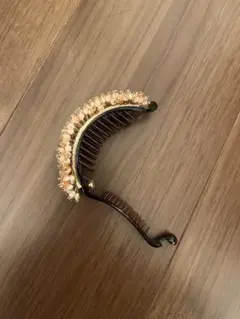 Anemone（アネモネ）♡ビーズ装飾付きヘアクリップ