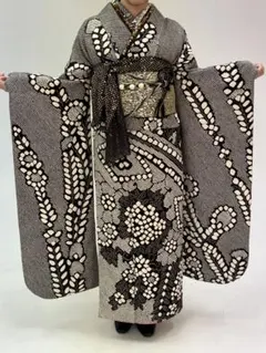 振袖フルセット　総絞り　モノトーン
