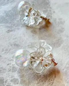 透明フラワー×クリアオーロラバブル イヤリング｜作家物　ノンアレルギー処方　春夏