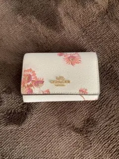 COACH フラワープリント レザーキーケース