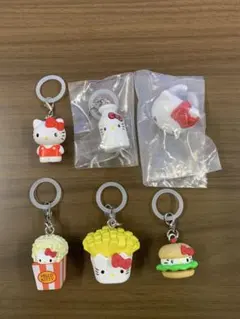 サンリオ　ハローキティ　めじるしアクセサリー　カプセルトイ