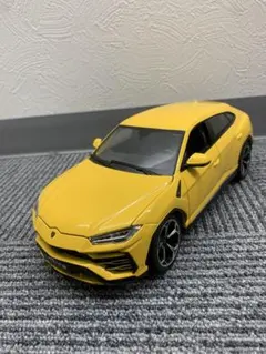 Bburago ランボルギーニ ウルス 1/20のサムネイル