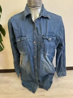 デニムブルー ボタンアップシャツ 長袖