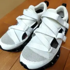 メクさん専用 新品 mizuno ウエーブプロフェシーサンダル 24.0 - メルカリ