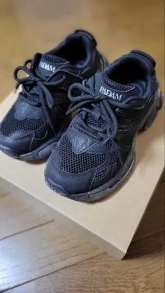 padam スニーカー　20cm　vintage wolf sneaker　黒