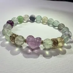 【フローライト】多彩な光を宿す ハートモチーフ 天然石 ブレスレット