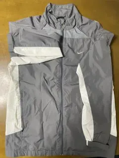 グレー ナイロンジャケット