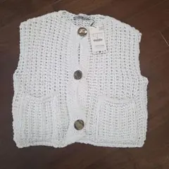 新品タグ付き　ZARA ホワイト ニットベスト S