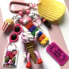 じゃらじゃらキーホルダー　フレーバーズ　ストロベリー　ソフトクリーム　pink☆