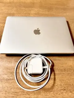 Apple MacBook Air (M1, 2020) 本体のサムネイル